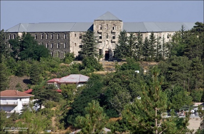 http://cypruslifeinpictures.files.wordpress.com/2013/05/berengaria-hotel-outsided.jpg?w=415&h=274